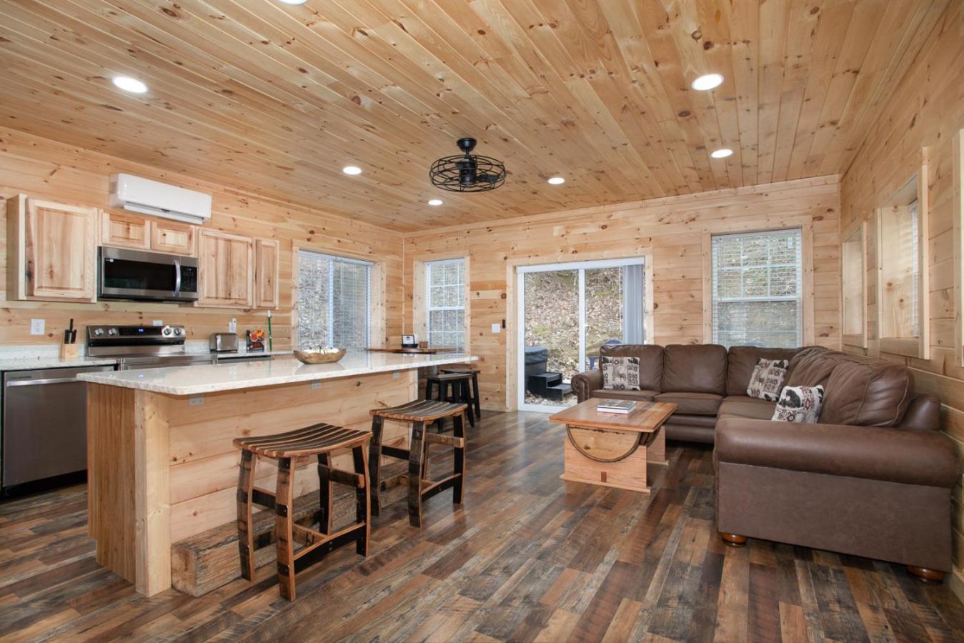 Whiskey Barrel W Hot Tub Arcade Game Fire Pit Villa Sevierville Eksteriør bilde