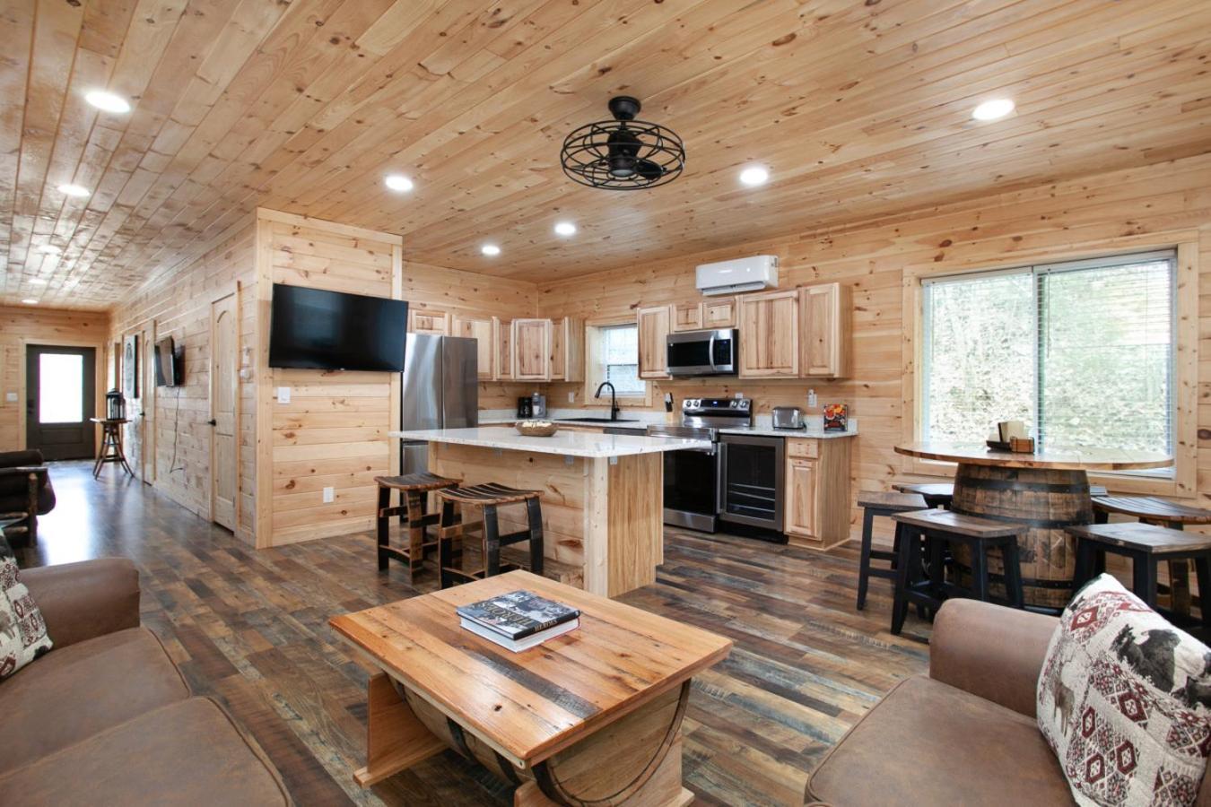 Whiskey Barrel W Hot Tub Arcade Game Fire Pit Villa Sevierville Eksteriør bilde
