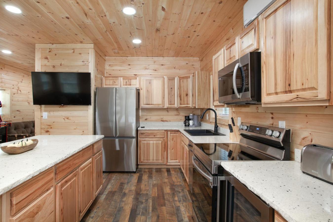 Whiskey Barrel W Hot Tub Arcade Game Fire Pit Villa Sevierville Eksteriør bilde
